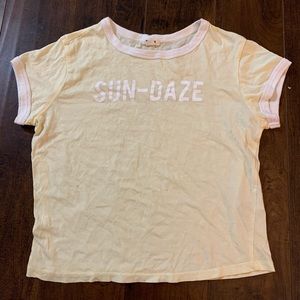 Garage kinda cropped tee